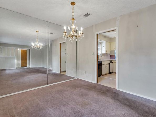 3607  HALIFAX Drive , Arlington Texas 76013