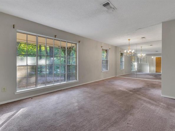 3607  HALIFAX Drive , Arlington Texas 76013