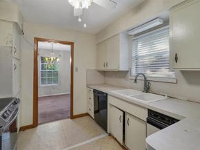 3607  HALIFAX Drive , Arlington Texas 76013