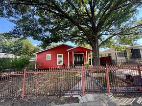 2320  Village Way , Dallas Texas 75216