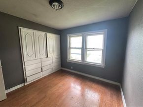 1301  Sharondale Street , Fort Worth Texas 76115