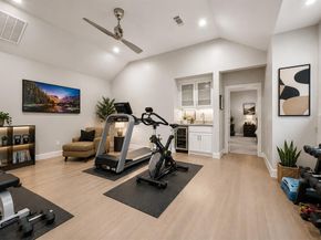 6811  Del Norte Lane , Dallas Texas 75225