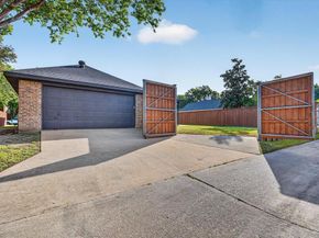 1402  Country Lane , Allen Texas 75002