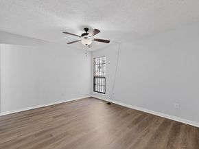 8560  Park Lane  133, Dallas Texas 75231