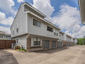 17490  Meandering Way  1709, Dallas Texas 75252