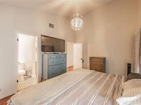17490  Meandering Way  1709, Dallas Texas 75252