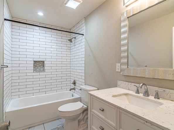 4447  Moler Street , Dallas Texas 75211