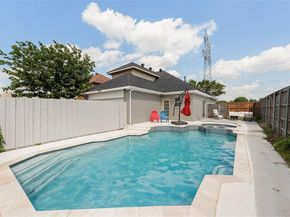 4009  Eisenhower Street , Carrollton Texas 75007