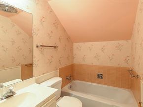 1220  Farnham Court E, Irving Texas 75062