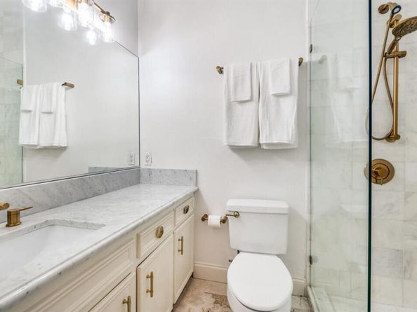 3918  Holland Avenue  110, Dallas Texas 75219