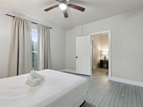 5346  Ash Lane , Dallas Texas 75223