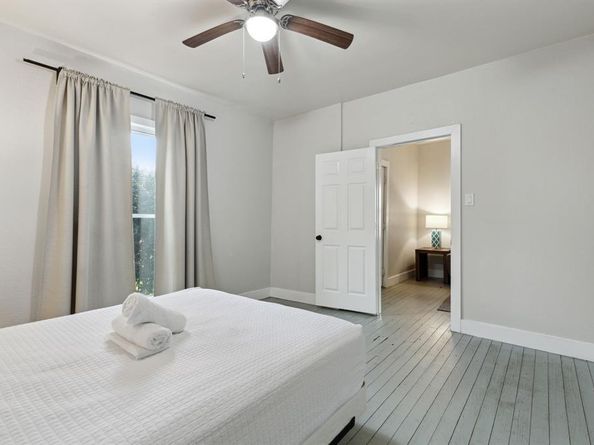5346  Ash Lane , Dallas Texas 75223
