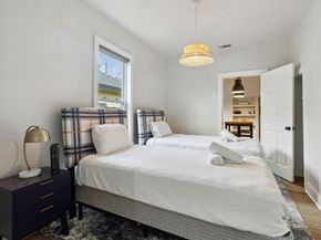 5346  Ash Lane , Dallas Texas 75223