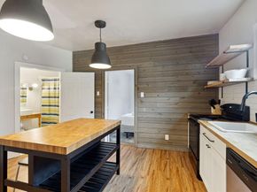 5346  Ash Lane , Dallas Texas 75223