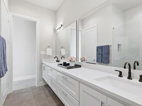 129  Garden Court E, Arlington Texas 76013