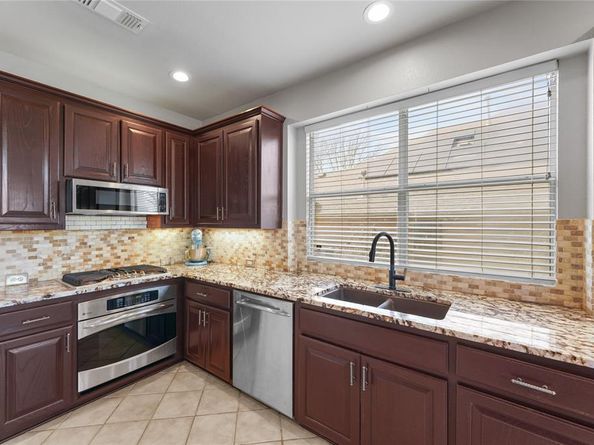 2011  Brianna Lane , Arlington Texas 76001