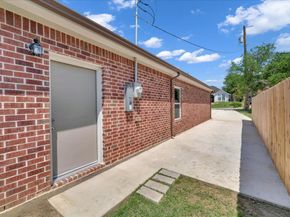3105 N Pecan Street , Fort Worth Texas 76106
