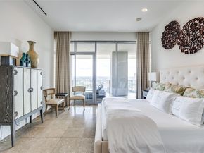 1717  Arts Plaza  1808, Dallas Texas 75201