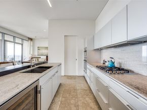 1717  Arts Plaza  1808, Dallas Texas 75201