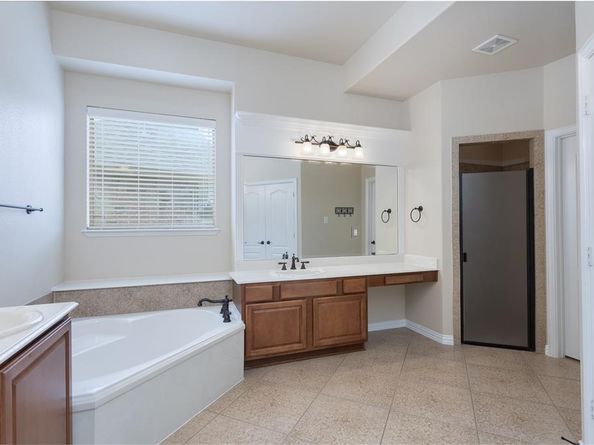 4802  Snowdrop Drive , Garland Texas 75043