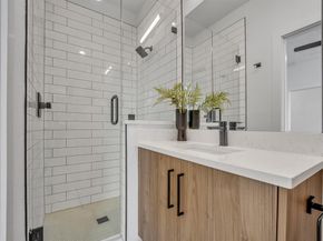 3612  San Jacinto   107, Dallas Texas 75204