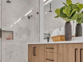 3612  San Jacinto   107, Dallas Texas 75204