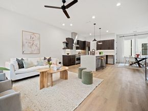 3612  San Jacinto   107, Dallas Texas 75204