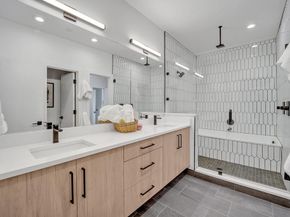 3612  San Jacinto   107, Dallas Texas 75204