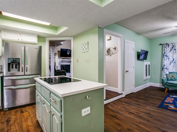 9432  Blue Jay Way , Irving Texas 75063