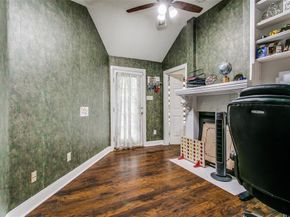 9432  Blue Jay Way , Irving Texas 75063