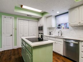 9432  Blue Jay Way , Irving Texas 75063
