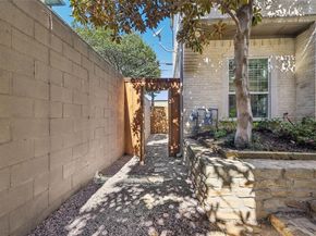 2705  Welborn Street , Dallas Texas 75219