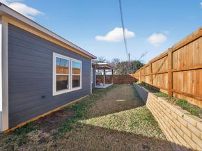 1913 E Myrtle Street , Fort Worth Texas 76104