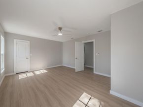 100  Crestwood Drive , Fort Worth Texas 76107