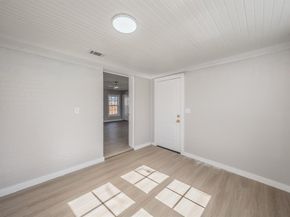 100  Crestwood Drive , Fort Worth Texas 76107