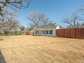 100  Crestwood Drive , Fort Worth Texas 76107
