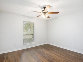 1934  Lost Creek Drive , Arlington Texas 76006