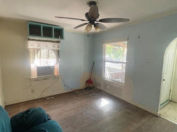 412  Cristler Avenue , Dallas Texas 75223