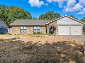 3104  Steeplechase Trail , Arlington Texas 76016