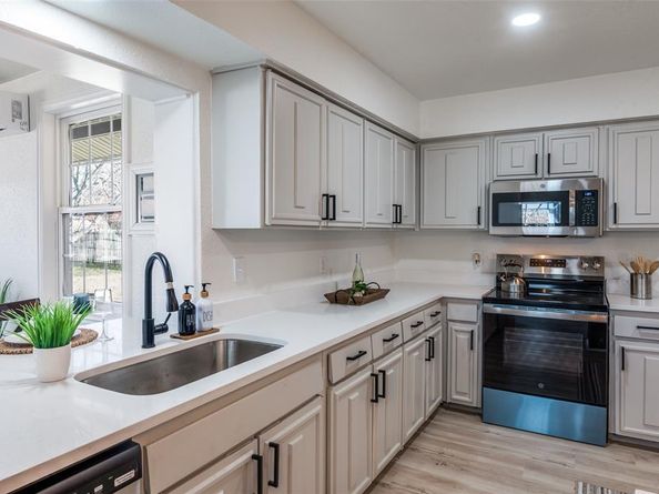 2800  Arcadia Lane , Carrollton Texas 75007