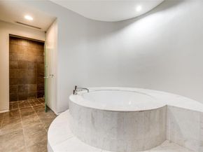 2430  Victory Park Lane  1809, Dallas Texas 75219