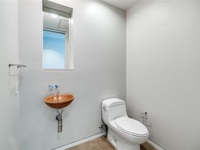 2430  Victory Park Lane  1809, Dallas Texas 75219