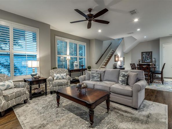 2111  Albany Street , Dallas Texas 75201