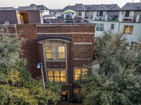 2111  Albany Street , Dallas Texas 75201