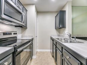 8601  Park Lane  221, Dallas Texas 75231