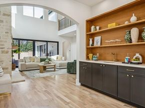 1811  Bermuda Street , Dallas Texas 75214