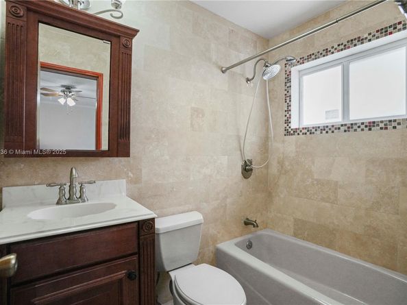 1900 SW 24th St, Miami FL 33145