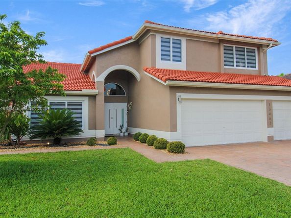 15462 SW 147th St, Miami FL 33196