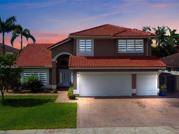 15462 SW 147th St, Miami FL 33196