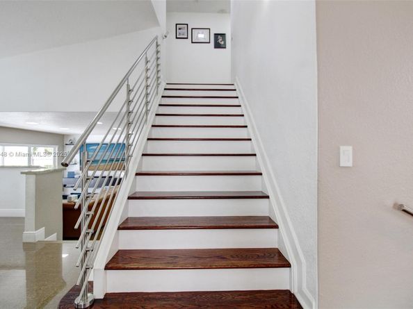 15462 SW 147th St, Miami FL 33196